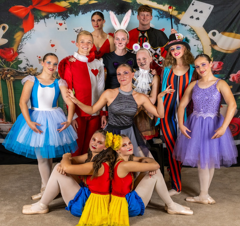  Alice in Wonderland